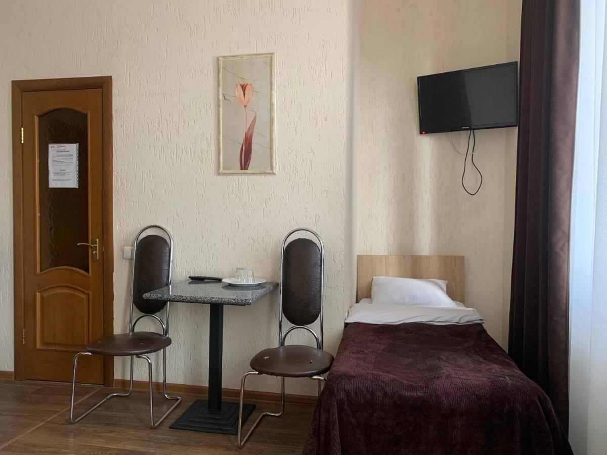 Hotel Femina 지토미르 외부 사진