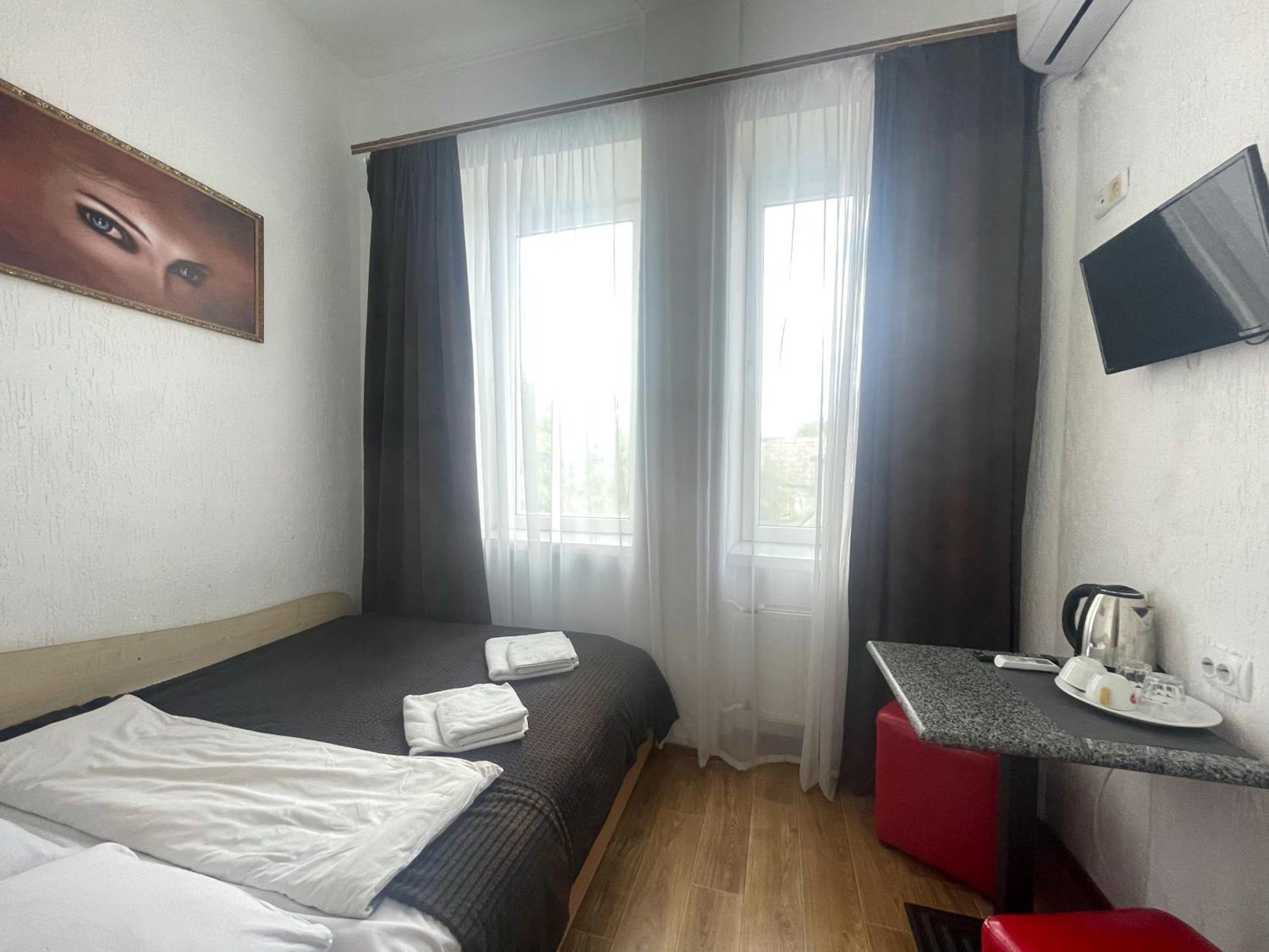 Hotel Femina 지토미르 외부 사진